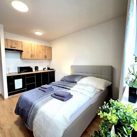 Krasny Na Skok Do Centra Братислава